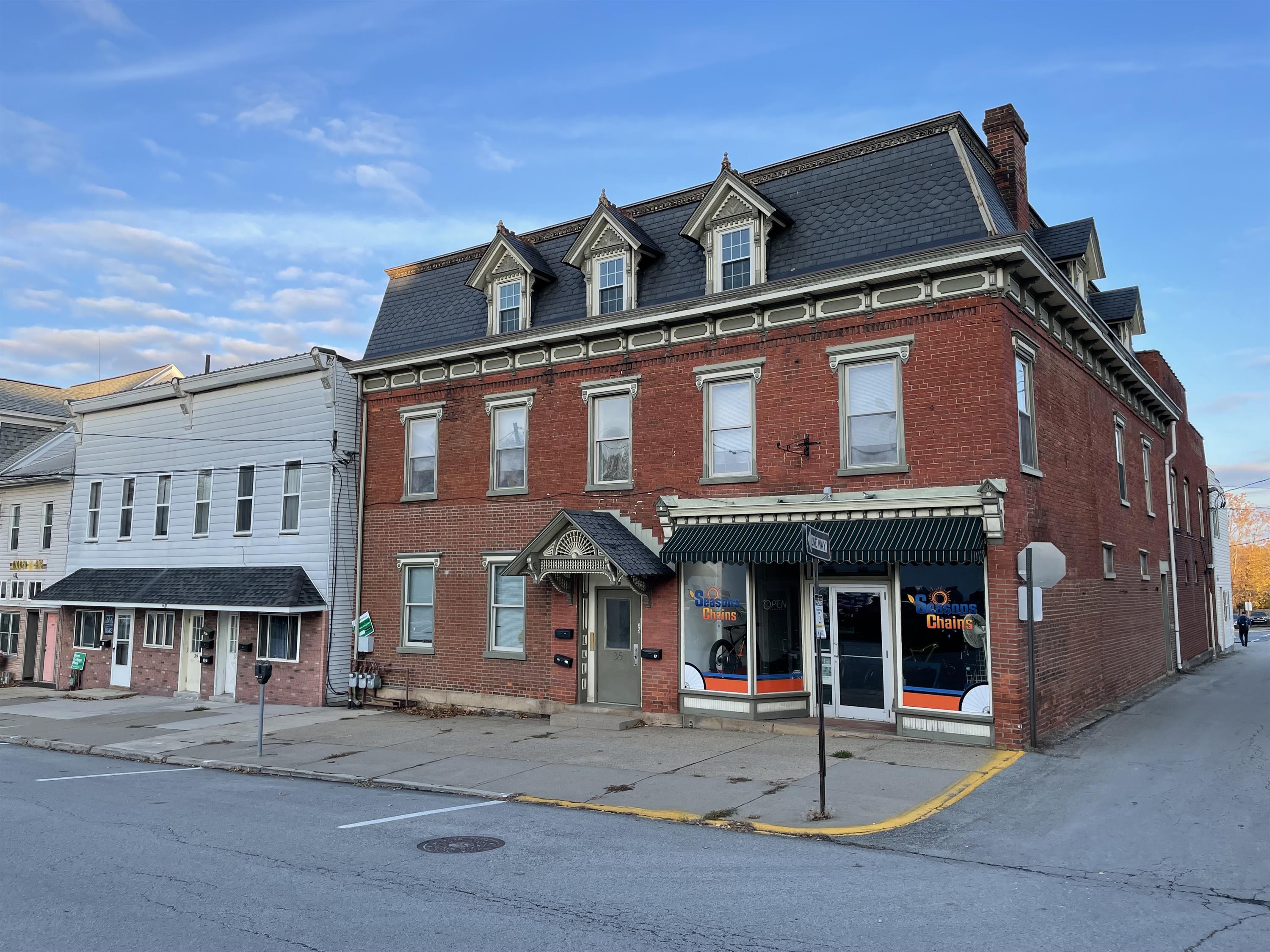 Property main image